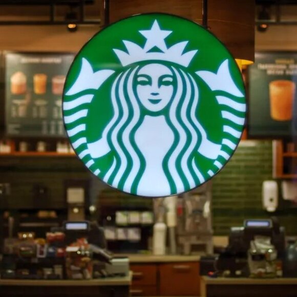 NWT Exclusive Starbucks 2026 Bearista BEAR Glass Cup w/Straw Limited Edition - Picture 2 of 2